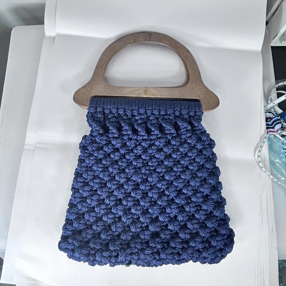 Macrame purse‎ with wooden handles navy and brown